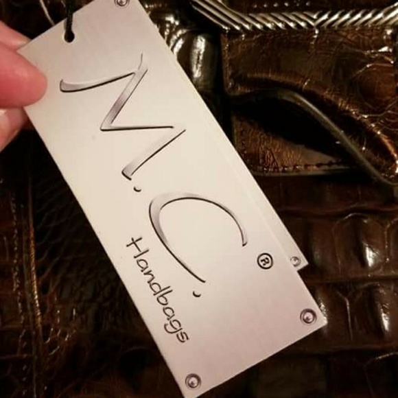 Marc Chantal Leather Purse - Picture 2 of 3